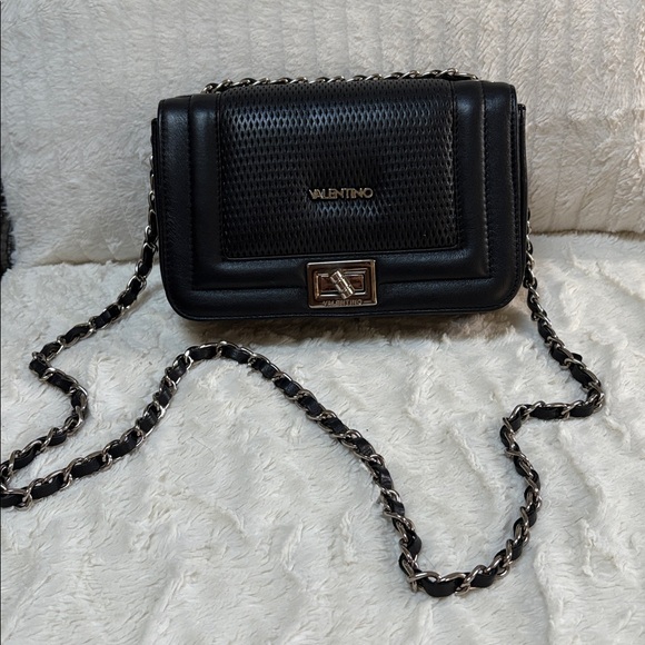 Valentino by Mario Valentino Black Textured Chain Bag - Picture 1 of 11